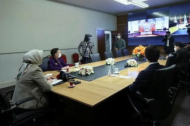 Bayramlaşmaya Kovid-19 ayarı: AK Parti heyeti CHP ve MHP heyetleri ile video konferans aracılığıyla bayramlaştı