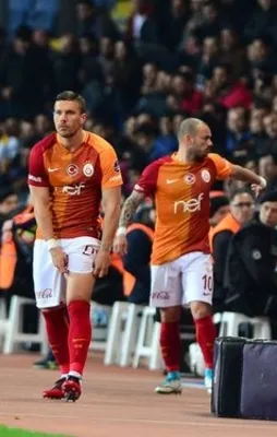 Sneijder ile Tudor birbirine girdi!