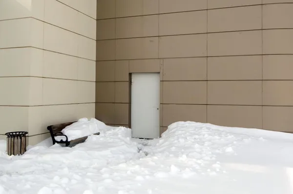 yuksek-tansiyon-ve-diyabet-hastasi-yangin-merdiveninde-olu-bulundu-1643722988629.jpg Yüksek tansiyon ve diyabet hastası yangın merdiveninde ölü bulundu-6