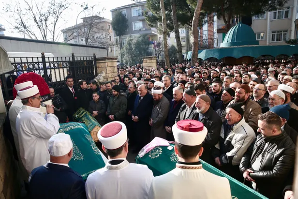 Son dakika... Kartal'da çöken binada hayatını kaybedenler için cenaze törenleri düzenleniyor-3