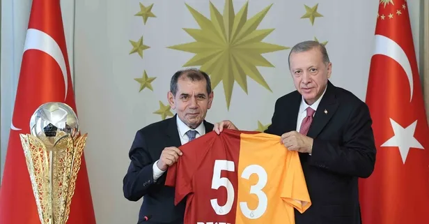 Başkan Erdoğan Süper Lig şampiyonu Galatasaray'ı Vahdettin Köşkü'nde kabul etti!