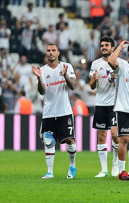 Kartal yıldızlarıyla parçalar