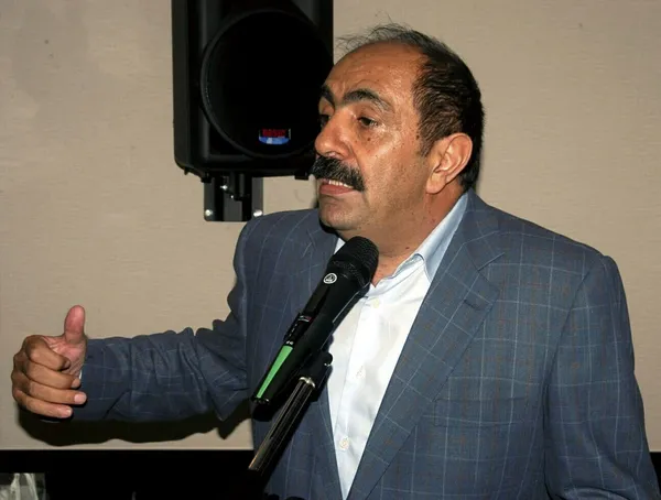 kilicdarogluna-yakin-gurbuz-capandan-zoom-cuntasina-sagli-sollu-senin-anan-guzel-mi-herkes-haddini-bilmeli-1692419693821.jpg Kılıçdaroğlu'na yakın Gürbüz Çapan'dan 'Zoom cuntası'na sağlı sollu: Senin anan güzel mi? Herkes haddini bilmeli-8