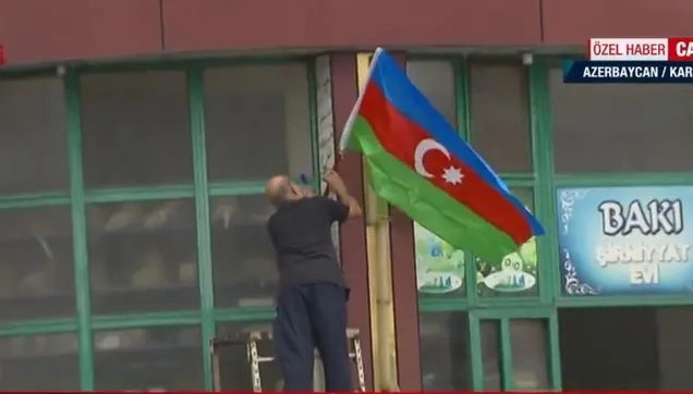 A Haber Karabağ'da! Vatandaşlar Azerbaycan bayrakları asıyor