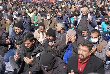 Türkiye’nin dört bir yanında ve Mescid-i Aksa’da depremde hayatını kaybeden vatandaşlar için gıyabi cenaze namazı kılındı