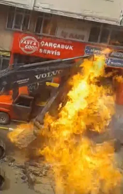 Bağcılar'da korkutan patlama!