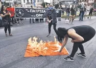 Ayasofya Camii ibadete açıldı, alçak Yunan çıldırdı! Densizler Türk bayrağına saldırdı...