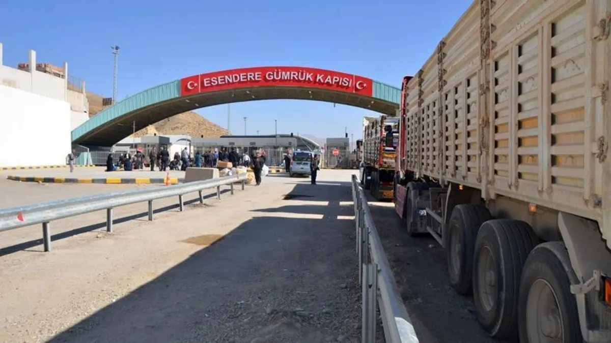 Bakan Bolat Türkiye-İran gümrük kapılarında son durumu açıkladı: Geçişler kontrollü ve kesintisiz devam ediyor