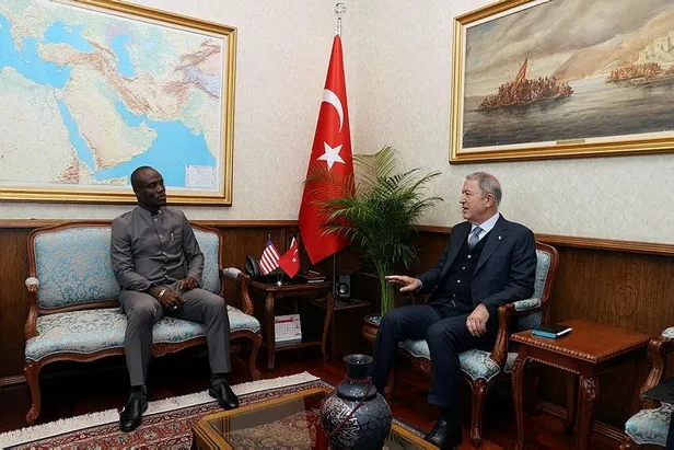 Milli Savunma Bakanı Hulusi Akar, Liberyalı mevkidaşı Daniel Dee Ziankahn ile görüştü-3