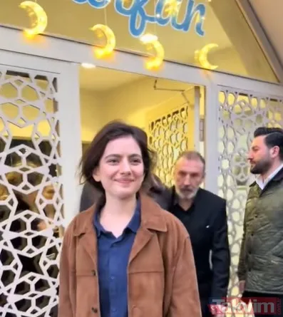 Ava Yaman Kariyer Özeti Ava Yaman'ın Profesyonel Yolculuğu, Konservatuvar Eğitimi Sırasında Yer Aldığı Bağımsız Tiyatro Oyunlarıyla Başladı. Ancak Geniş...