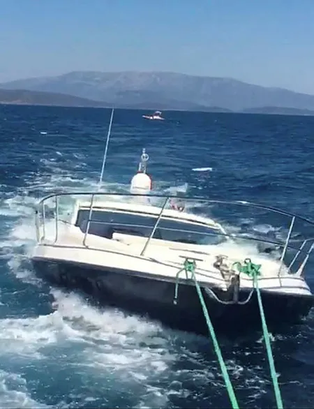 İzmir'de hareketli anlar! Denizin ortasında kurtarma operasyonu-2
