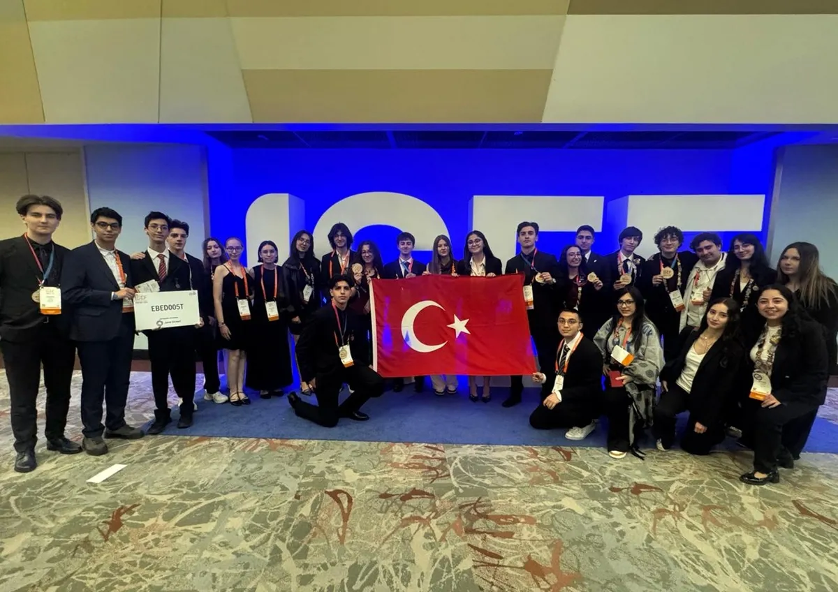 1780100360254.jpeg ABD'deki Regeneron ISEF 2026 yarışmasında Türk öğrencilerden tarihi başarı: Farklı kategorilerde 9 ödül birden-5