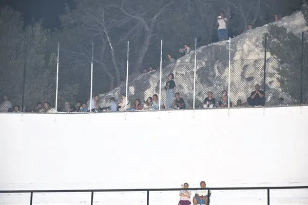 sibel-can-sevgisi-engel-tanimadi-akin-ettiler-1659302246187.jpeg Sibel Can sevgisi engel tanımadı! Akın ettiler-1