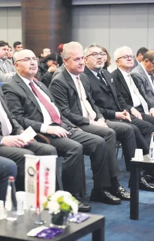 Tarıma İzmir damgası! 'Tarımın Büyük Dönüşümü' zirvesinde uzmanlar tarımın geleceğini anlattı