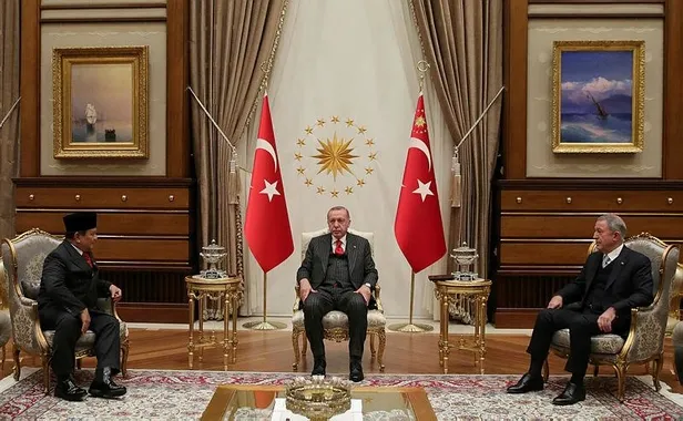 baskan-erdogan-endonezya-savunma-bakani-subiantoyu-kabul-etti-1574957660708.jpeg