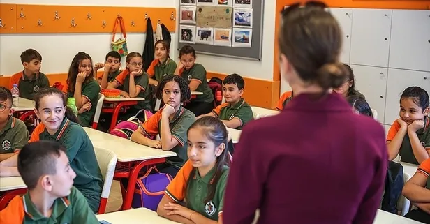 Aday öğretmene ayda 32 bin 351 TL maaş