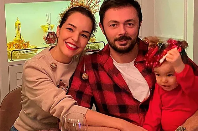 Bengü sosyal medyadan bebekliğini paylaştı! Kızı Zeynep ile benzerliği şaşkına çevirdi!