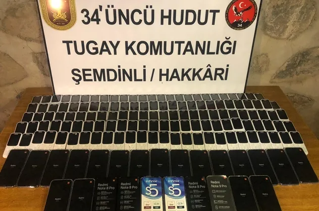 SON DAKİKA: Milli Savunma Bakanlığı duyurdu: Van ve Hakkari'de kaçakçılığa darbe!