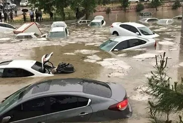 Plakalar ortada kaldı!