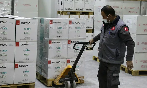 saglik-bakani-fahrettin-koca-aciklamisti-turkovacin-yeni-serilerinin-81-ile-dagitimi-basladi-1643959919222.jpg Sağlık Bakanı Fahrettin Koca açıklamıştı... Turkovac'ın yeni serilerinin 81 ile dağıtımı başladı-4