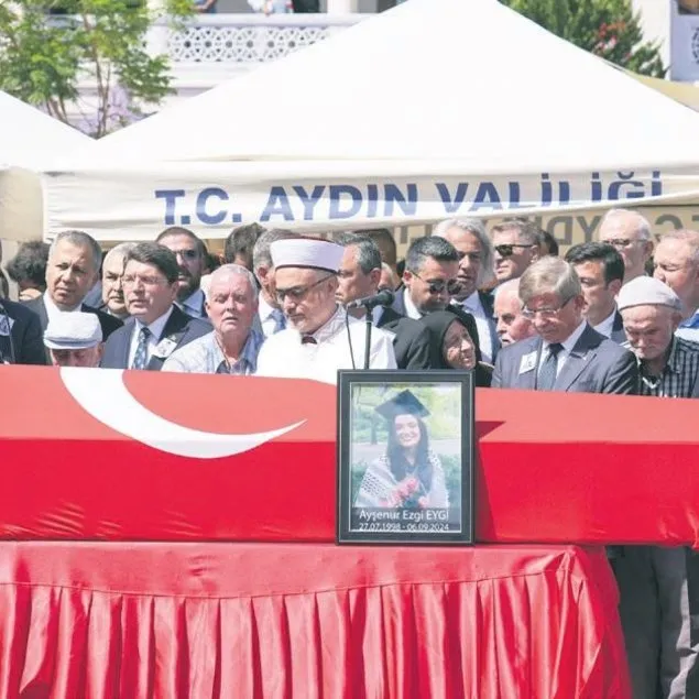 Ayşe’Nur’ içinde yat!