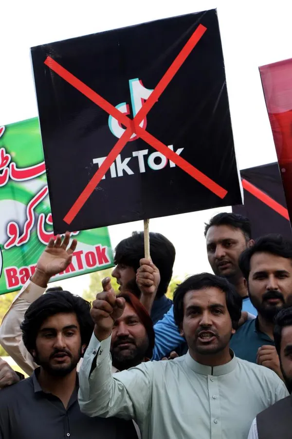 pakistanda-tiktok-3-kez-yasaklandi-1624909561994.jpg Pakistan’da TikTok 3. kez yasaklandı: Ahlaksız ve İslam'ın öğretilerine aykırı-1