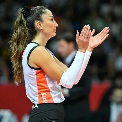 Hande Baladın Fenerbahçe ile anlaştı!