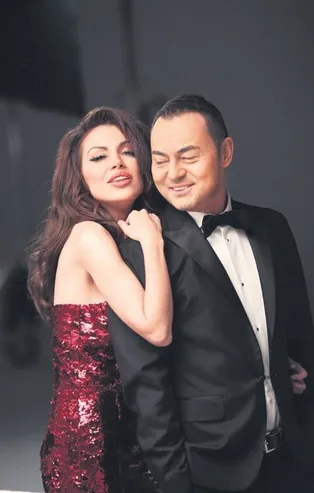 Serdar Ortaç ve Caroline Yılmaz'dan sıcak görüntüler