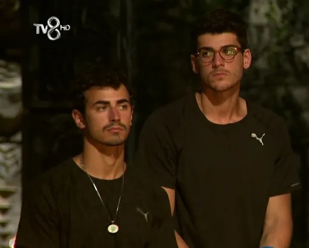 Survivor 2021'in yakışıklıları Emin Günenç ve Yiğit Poyraz'ın bu görüntülerine hazır mısınız! Bu durumlarını bilmezdik meğer ikisi...-5