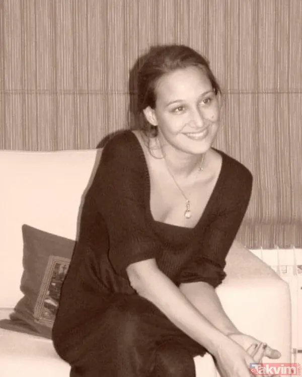 Eser Yenenler'in eşi Berfu Yenenler'den olay kare! Daracık tulumuyla poz verdi görenlerin ağzı açık kaldı: "Buket Aydın olmuşsun" - 10