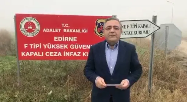 chpli-sezgin-tanrikulu-teror-suclarindan-tutuklu-selahattin-demirtas-osman-kavala-ve-selcuk-kozagacliyi-ziyaret-etti-1641062645389.jpg CHP'li Sezgin Tanrıkulu terör suçlarından tutuklu Selahattin Demirtaş, Osman Kavala ve Selçuk Kozağaçlı'yı ziyaret etti!-2