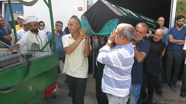 Şaşmaz'ı öldüren Aker'in cenazesini o isim aldı-1