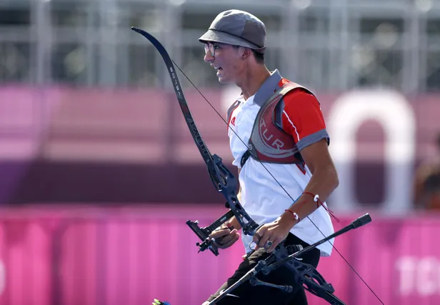 mete-gazoz-kimdir-tokyo-2020-olimpiyat-sampiyonu-mete-gazoz-kac-yasinda-nereli-iste-hayati-1627718754470.jpg Mete Gazoz kimdir? TOKYO 2020 Olimpiyat Şampiyonu Mete Gazoz kaç yaşında, nereli? İşte hayatı-4