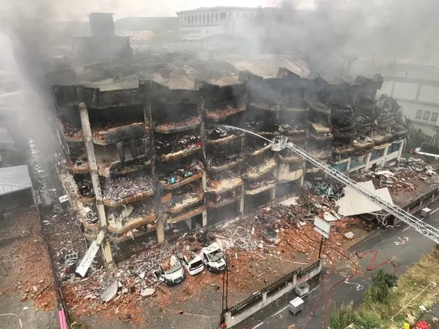 Başakşehir'de çıkan yangın günlerdir söndürülemedi! İşte felaketin görüntüleri-6