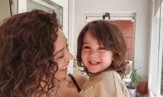 13 yıllık büyük aşk! EDHO'nun yıldızı Ceren Benderlioğlu'ndan Emir Benderlioğlu’yla çekirdek aile paylaşımı! İlk yorum Esra Erol’un kardeşinden... - 70