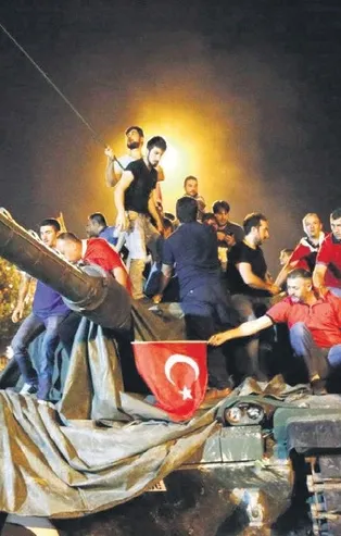 15 Temmuz darbe girişiminde hainlere karşı direnen kahramanlardan biri olan gazi Yahya Tezgelen o geceyi ve sonrasını anlattı