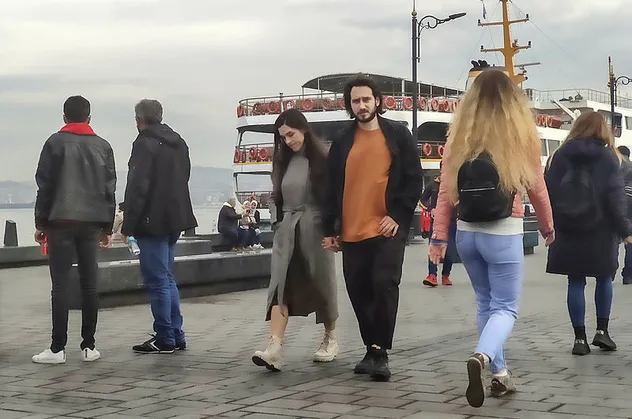 Eminönü'nde turist yoğunluğu! Sokaklar onlara kaldı