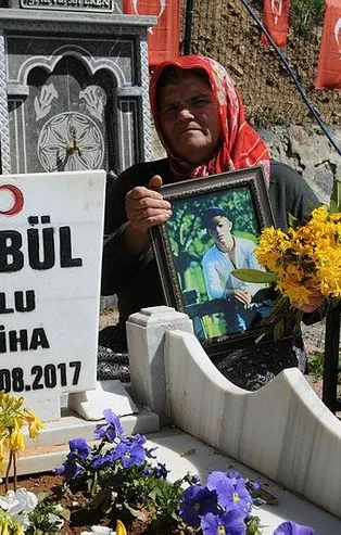 Şehit Eren Bülbül'ün annesi Ayşe Bülbül'den oğlunun isminin parka verilmesine karşı çıkan HDP ve CHP'lilere tepki