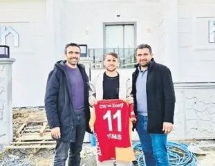 Yunus yeni evini aldı