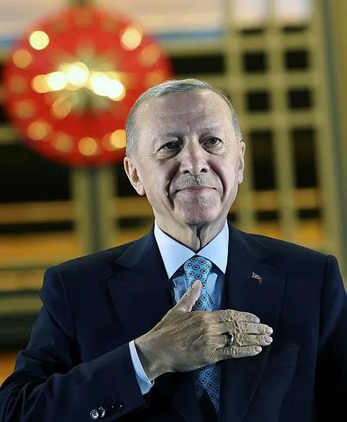 rus-medyasi-baskan-erdoganin-secim-zaferine-genis-yer-verdi-erdogan-turkiye-yuzyilini-ilan-etti-1685317259995.jpeg
