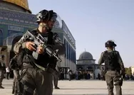 İsrail polisi Mevlid-i Nebi etkinliklerine katılmak isteyen Filistinlilerin Mescid-i Aksa’ya girişine engel oldu!