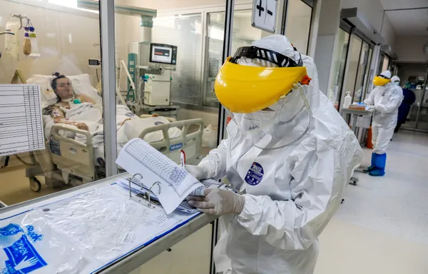 vaka-oraninin-iki-katina-ciktigi-yogun-bakim-doluluk-oraninin-yuzde-71den-fazla-oldugu-antalyada-ek-tedbirler-alindi-1607927965944.jpg Vaka oranının iki katına çıktığı yoğun bakım doluluk oranının yüzde 71'den fazla olduğu Antalya'da ek tedbirler alındı-19