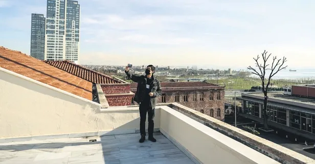 Japon Youtuber Yoshi Enomoto ilçeyi gezdi. ‘Fahri Zeytinburnulu’ unvanı aldı