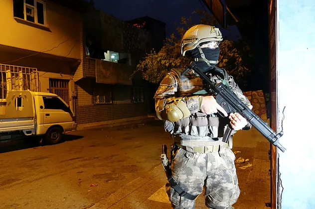 Bursa'da şafak operasyonu!