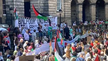 İZLE I İskoçya’da Filistin’e destek gösterisi! “Utanın ikiyüzlü yöneticiler”