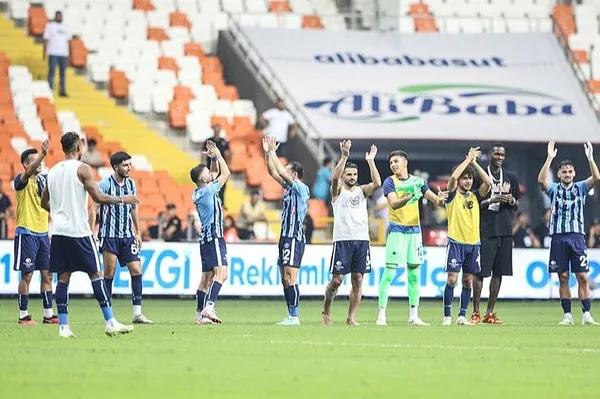 takvimin-usta-yazarlari-ilker-yagcioglu-ile-evren-turhan-olasi-play-off-sistemiyle-ilgili-fikirlerini-paylasti-1695851563531.jpeg TAKVIM'in usta yazarları İlker Yağcıoğlu ile Evren Turhan olası Play- Off sistemiyle ilgili fikirlerini paylaştı-2