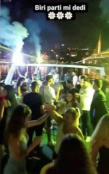 Koronavirüs partileri hız kesmiyor! İstanbul Boğazı'nda tepki çeken görüntü-1