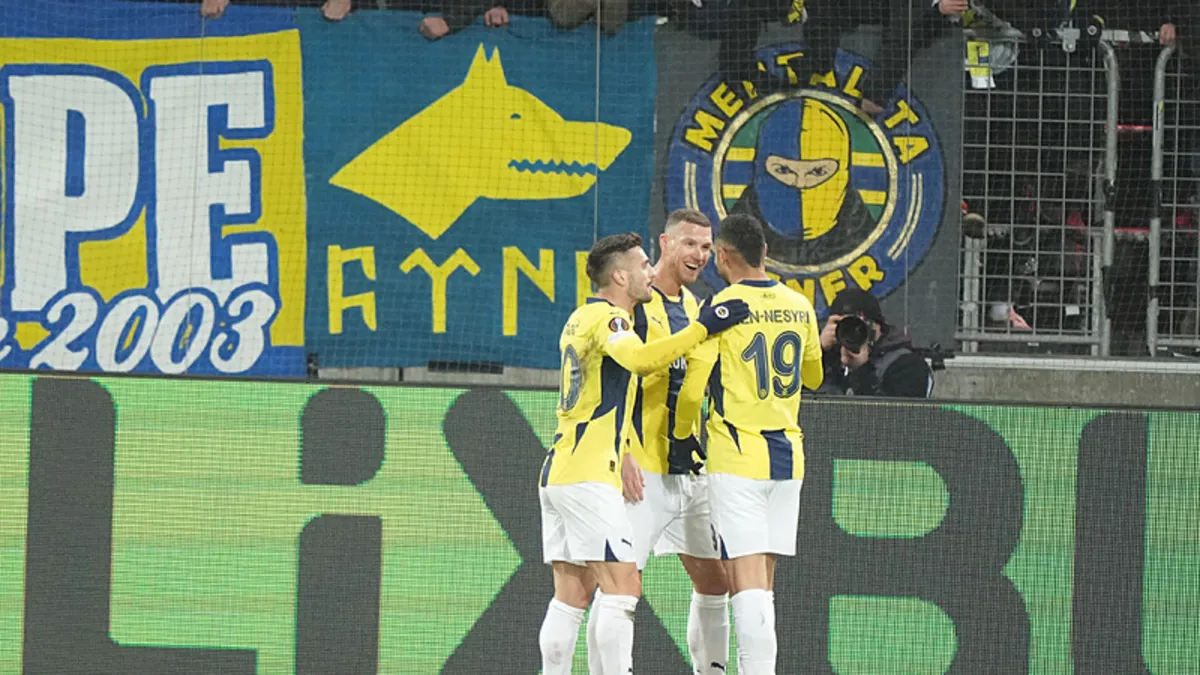 UEFA'dan Fenerbahçe'ye 3 ihlalden ceza!