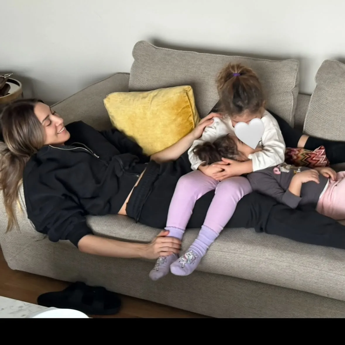 Ekranda A.B.İ evde baba! Sinem Kobal ve Kenan İmirzalıoğlu’nun masalsı aşkı - 18