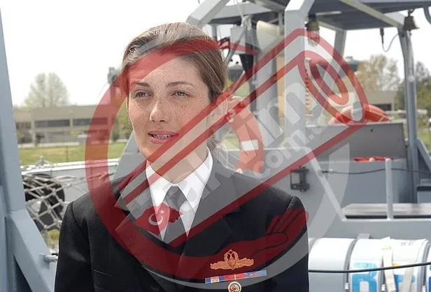 gokcen-firat-kimdir-kac-yasinda-nereli-ilk-kez-kadin-amiral-atamasi-amiral-gokcen-firat-hangi-gorevlerde-bulun-1691072080345.jpg